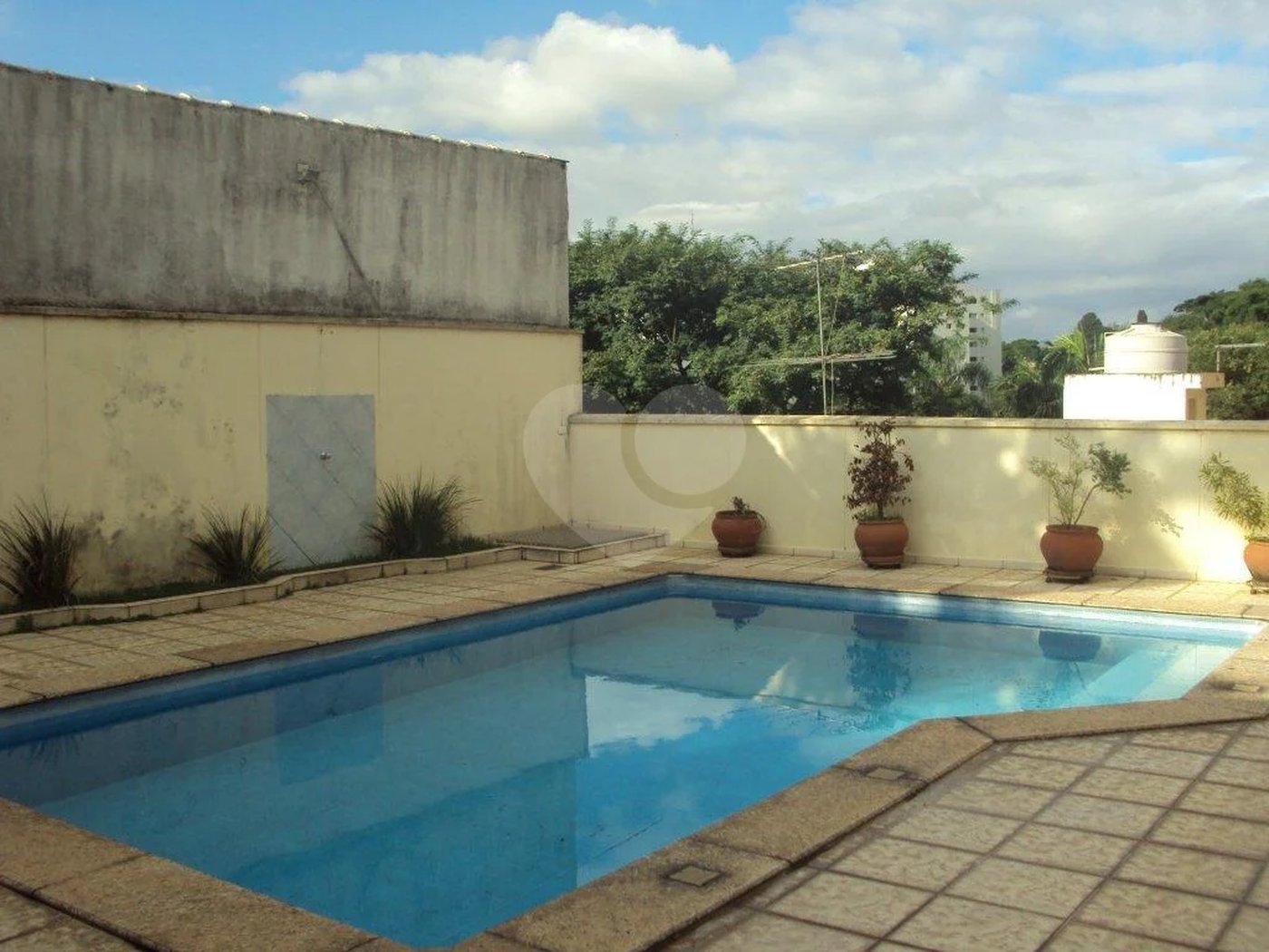 SOBRADO MARAVILHOSO A VENDA NO JARDIM FLORESTA (TREMEMBÉ) - 4 SUÍTES, PISCINA E 6 VAGAS DE GARAGEM