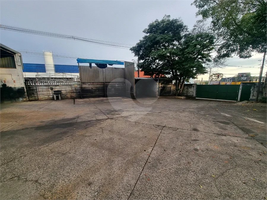 Galpão Comercial para Locação no Jardim do Trevo em Campinas com 276 m² de Área Construída e Amplo Terreno