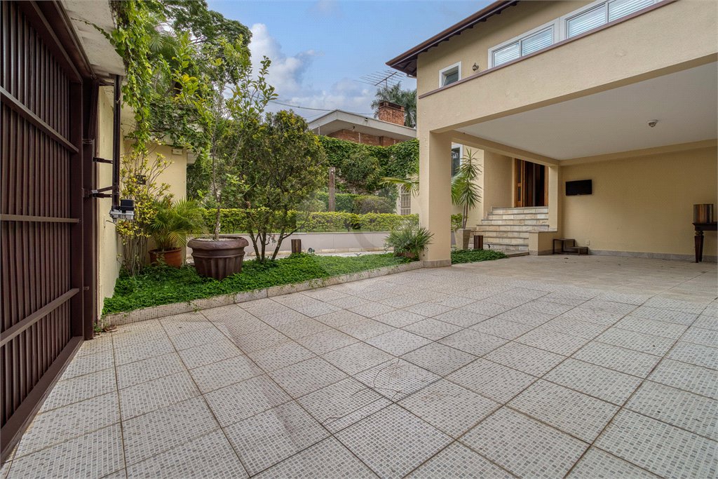 Casa à venda com 4 suítes em Chácara Monte Alegre, São Paulo, SP