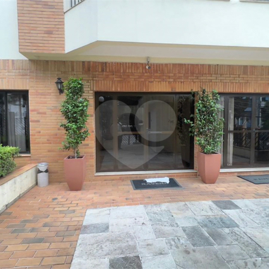 Apartamento de 127m² a venda em Pinheiros - 03 Dorm (Sendo 01 Suíte) e 02 vagas - TOTALMENTE REFORM