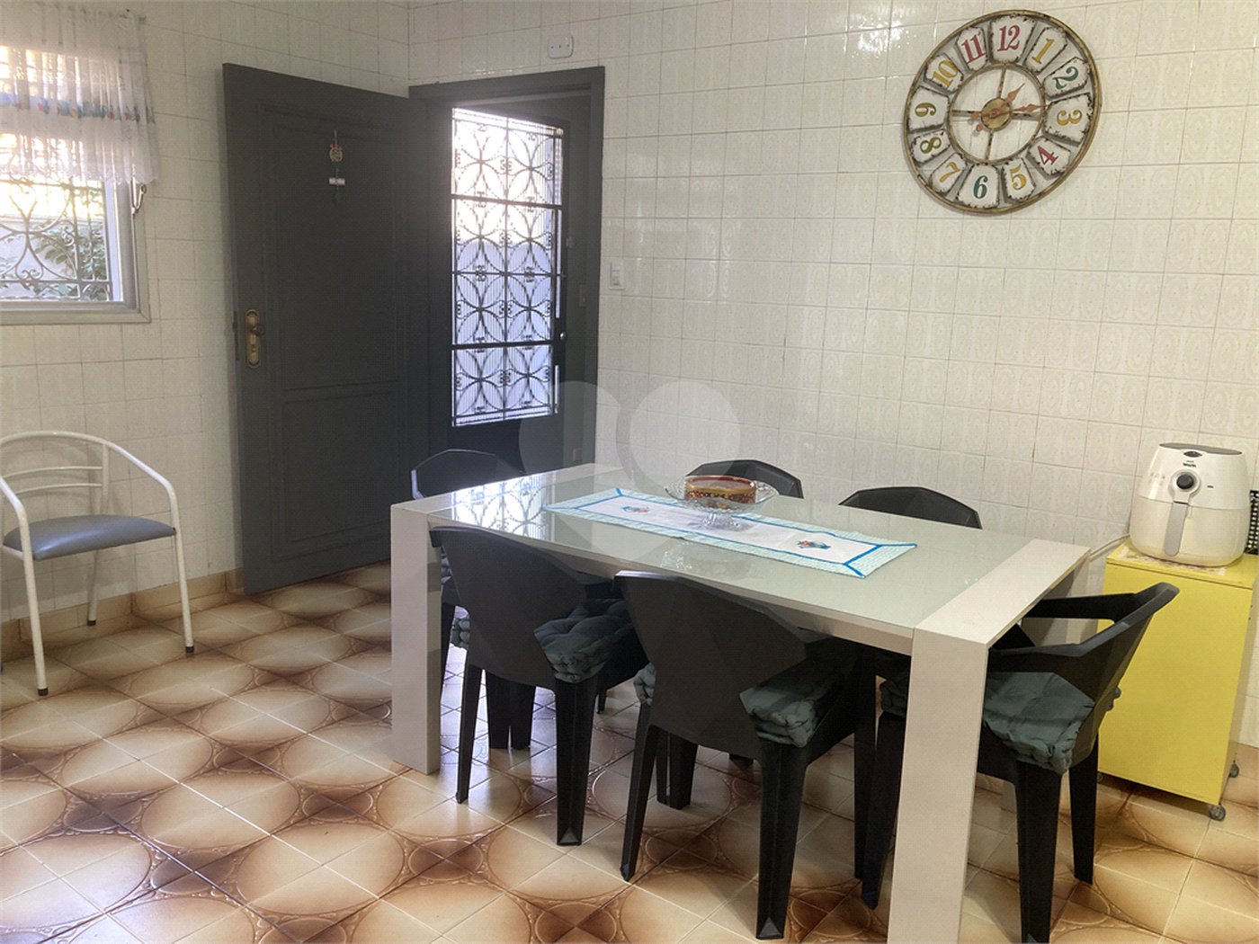 Casa com 4 dormitórios na Saúde.