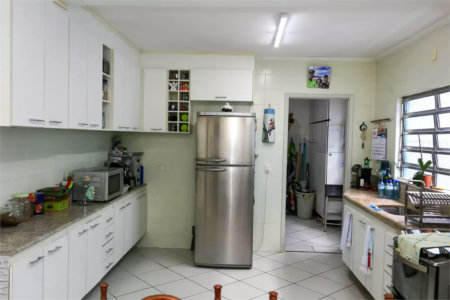Sobrado à venda com 4 quartos, sendo 1 suíte,  em Vila Sônia, São Paulo, SP