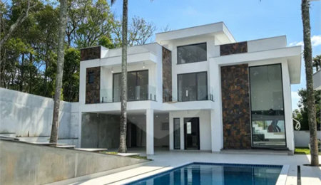 Casa à venda com 4 quartos, sendo 2 suítes,  no condomínio Alpes da Cantareira, Mairiporã - SP
