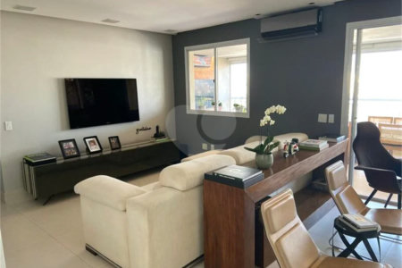 Apartamento à venda Mooca, 149m², andar alto, 3 suítes, 2 vagas, varanda gourmet, porteira fechada
