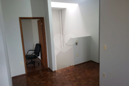 Casa à Venda na Região Central de São Carlos - Excelente Localização