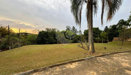Chácara à venda com 3 quartos, sendo 33 suítes,  em Vertentes das Águas, São Pedro, SP