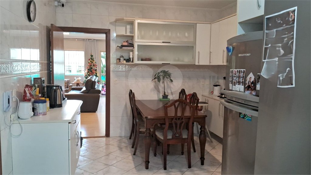 Apartamento a venda na Aclimação com 4 dormitórios e 2 vagas.