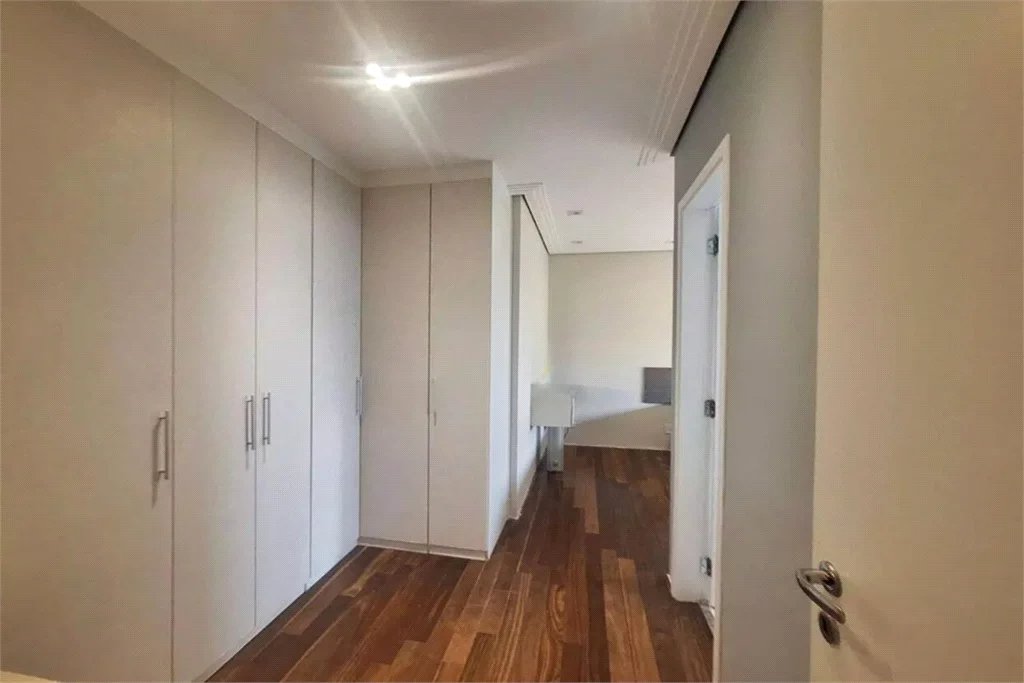 Apartamento à venda com 3 quartos, sendo 1 suíte, em Parque Reboucas, São Paulo, SP