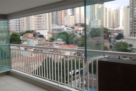 Condomínio Biografia Apartamento com 69m2 com 2 dormitórios e 1 vaga.Aceita Permuta