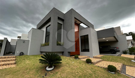 Casa à venda com 3 suítes no condomínio Damha III, São Carlos - SP