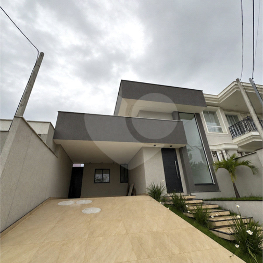 Casa Linear 3 quartos com 1 suíte, área de lazer
