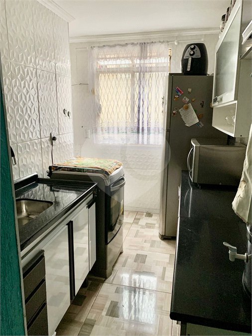LINDO APARTAMENTO COM 02 DORMITÓRIOS.