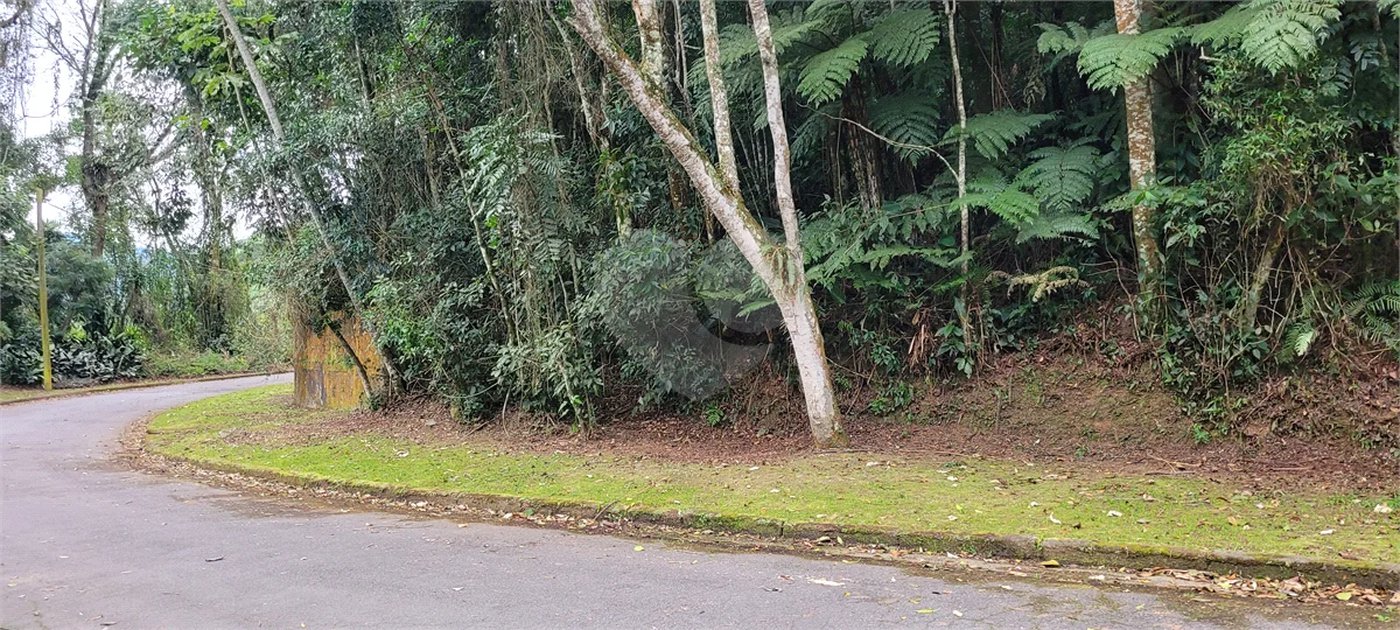 Terreno à venda no condomínio Alpes da Cantareira, Mairiporã - SP