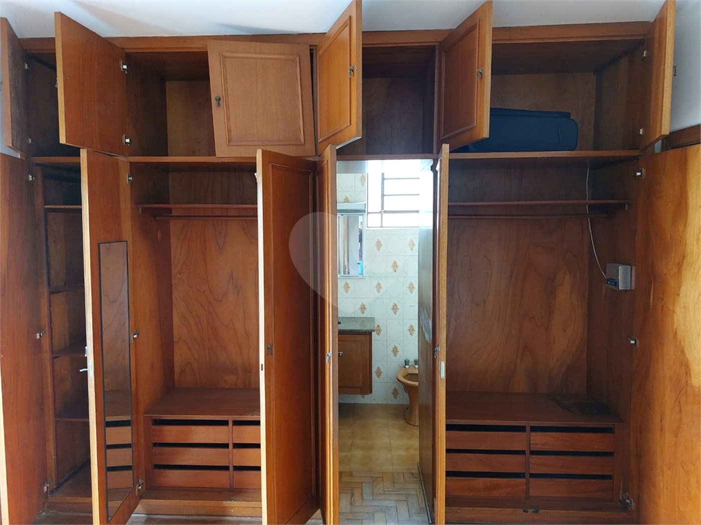 Sobrado à venda na Saúde c/ 330m2 - 5 Quartos/1 Suíte/2Vagas
