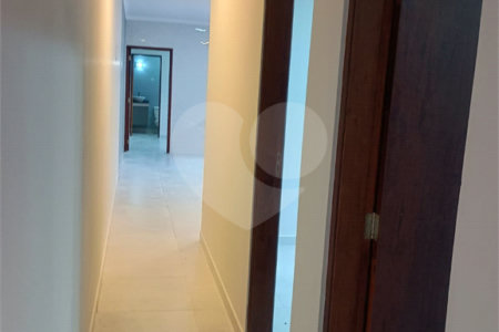 Belíssimo Sobrado com 3 Quartos e 135m² A/C à Venda no Jardim Alvinópolis - Atibaia