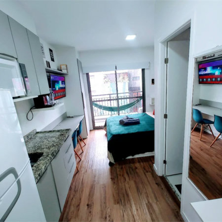 Studio Mobiliado na República – 22m² com Varanda