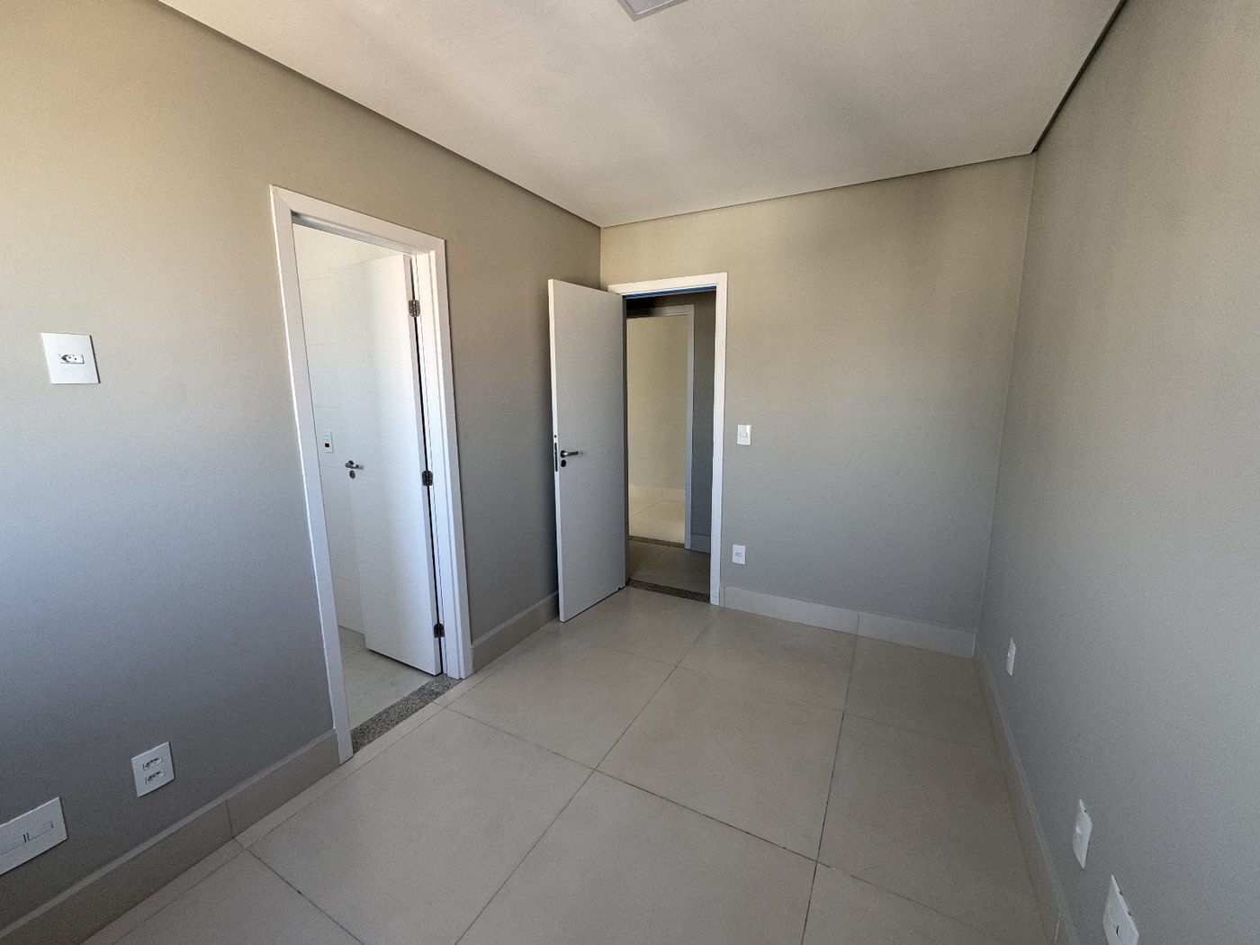 🏢 Cobertura Alto Padrão – Residencial Safira – Guilhermina – Praia Grande