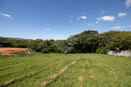 Terreno de 2353m² a venda no Morada das Fontes, Itatiba-SP