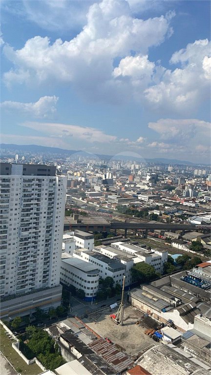 Apartamento á venda no 31o. andar com 126,53m2 COM VISTA PANORÂMICA PERMANENTE para a SERRA DA CANTAREIRA E PAULISTA, com 3 suítes e 2 vagas, Condomínio Clube,próximo do metro Brás. Estuda Proposta