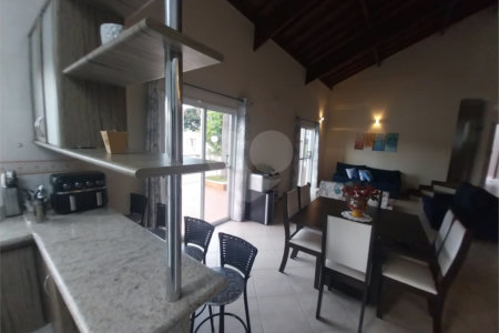 Casa Térrea Disponível para Locação e Venda no Condomínio Vilaggio Capriccio
