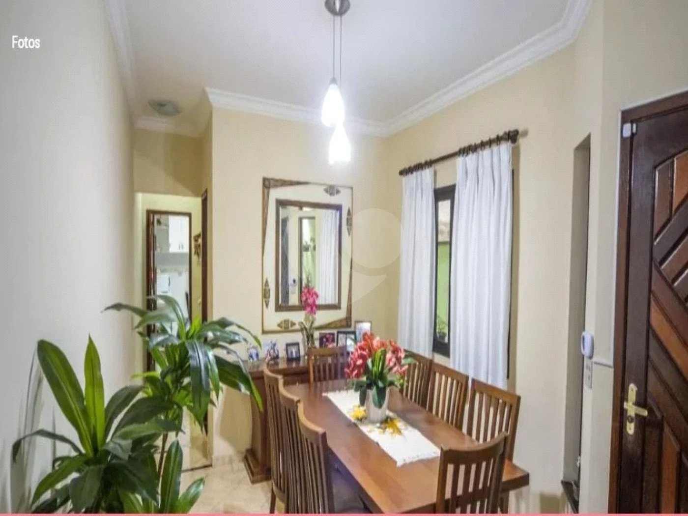 Casa com 150m² , 3 dormitórios , sendo 3 suítes , 4 vagas , à venda na Vila Formosa.