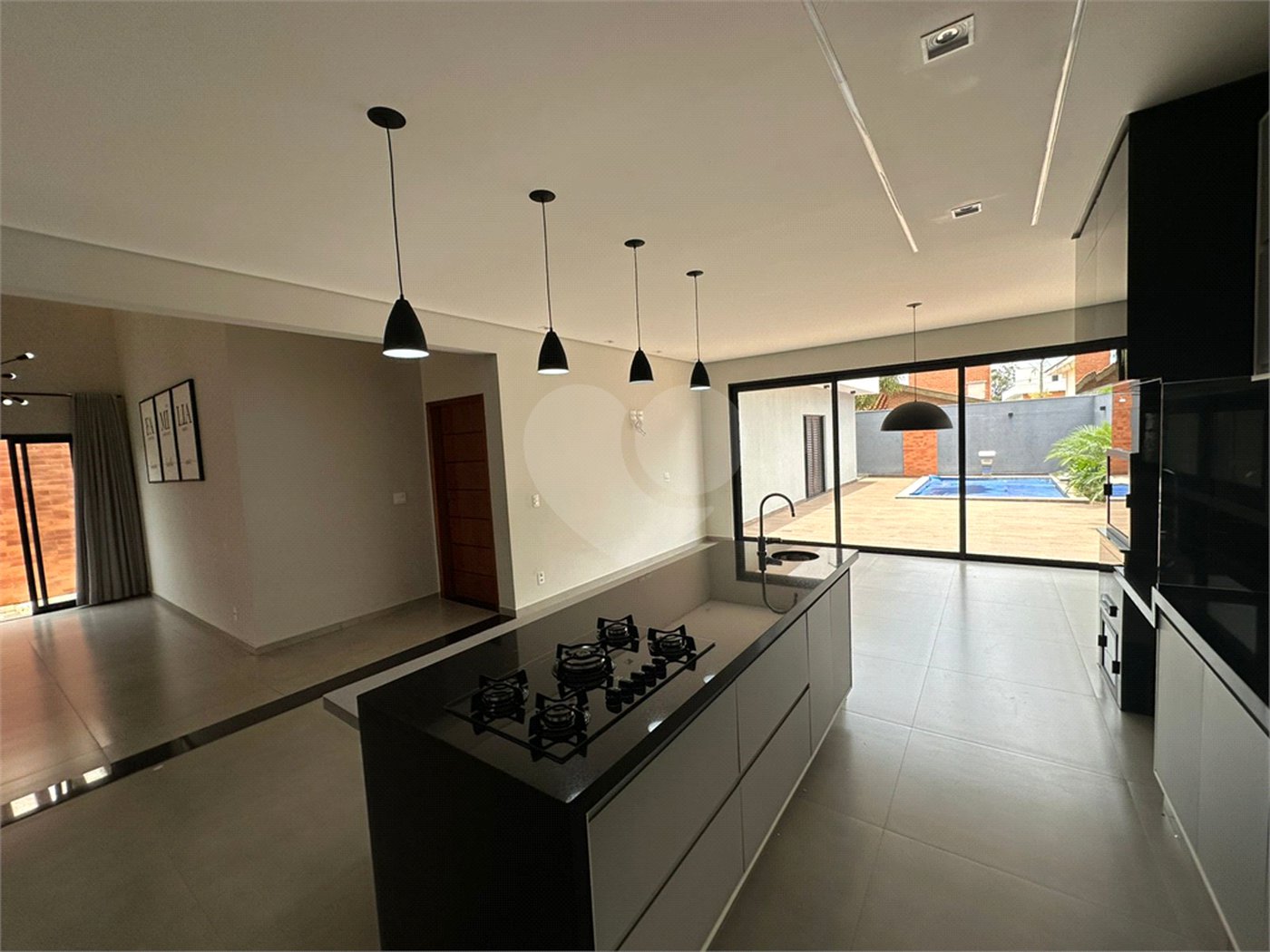 Apartamento Condomínio Montreal
