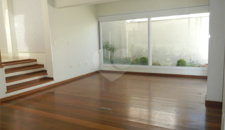 Casa à venda com 4 suítes em Vila Brasílio Machado, São Paulo, SP