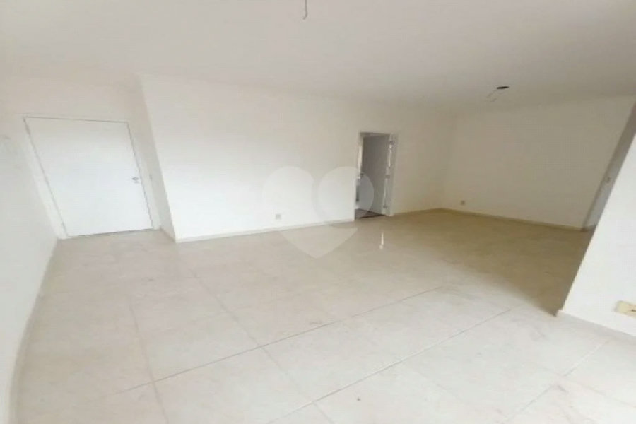 Apartamento à venda com 3 quartos, sendo 1 suíte, em Vila Santa Catarina, São Paulo, SP