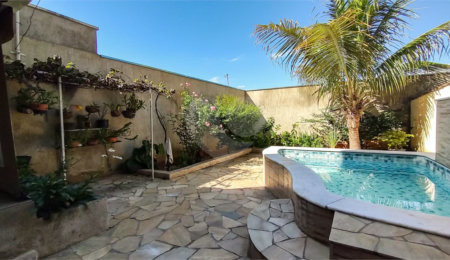 Casa à venda com 5 quartos, sendo 1 suíte,  no Centro, São João da Boa Vista, SP