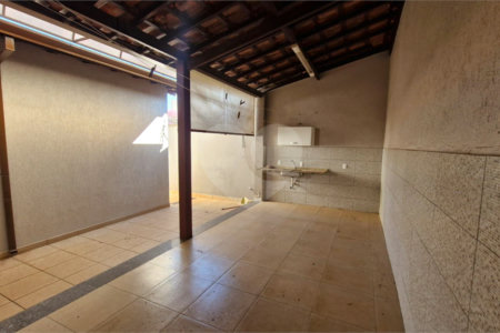 Casa/Sobrado a venda no Timburis em São Carlos