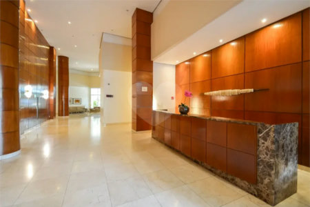 Apartamento à venda em Moema