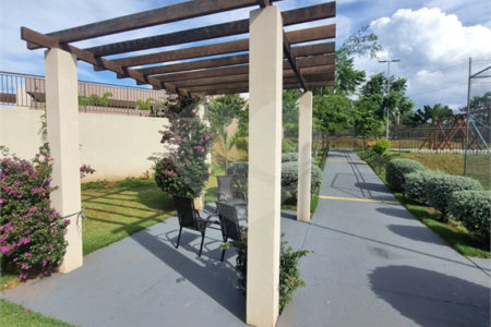 Terreno à Venda no Condomínio Villeneuve 10X24– Oportunidade Imperdível!