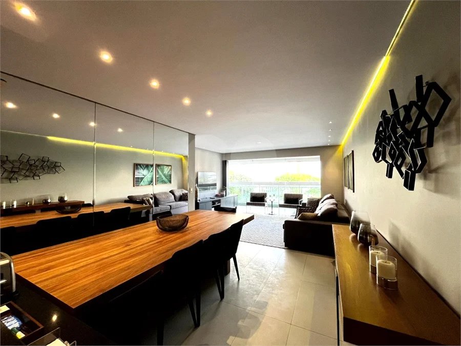Apartamento à venda com 3 quartos, sendo 1 suíte, em Riviera de São Lourenço, Bertioga, SP