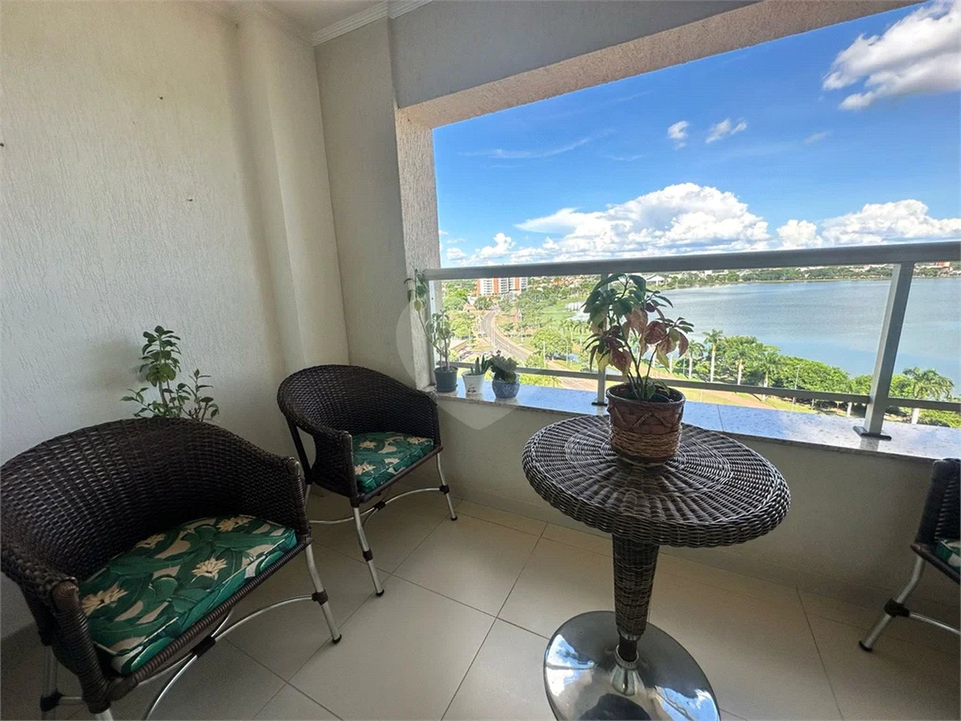 Apartamento à venda com 3 quartos em Interlagos, Três Lagoas - MS