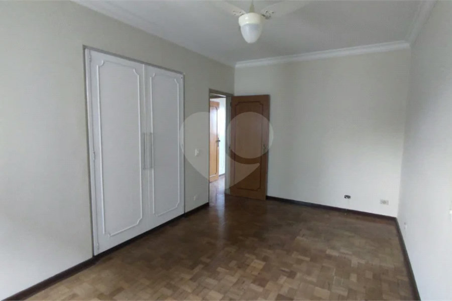 Apartamento Edifício Romano