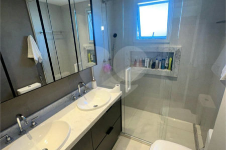 Apartamento à venda no bairro Vila Regente Feijó com 165 m² de área útil construída, com 3 dormitórios, sendo 3 suítes,Mobiliado com 3 Suítes 3 Vagas no Araribá Home Resort