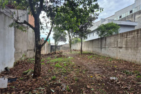 Terreno à Venda 500m² na Vila Carmosina, Itaquera
