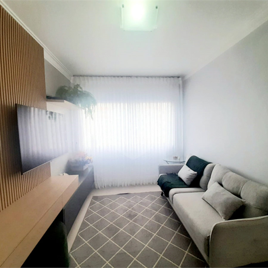 Apartamento mobiliado a venda de 3 dormitórios, 2 wc, 1 vaga com lazer. Moema. Traga somete sua mala