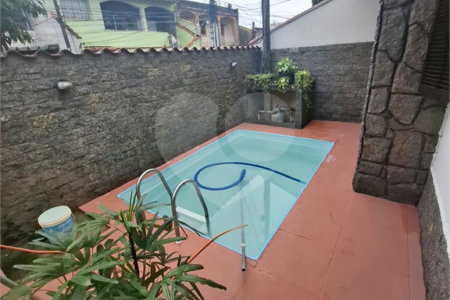 CASA LINEAR COM PISCINA E ENERGIA SOLAR NO BAIRRO ADRIANA