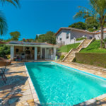 Casa à venda com 4 suítes no condomínio Vale da Santa Fé, Vinhedo - SP