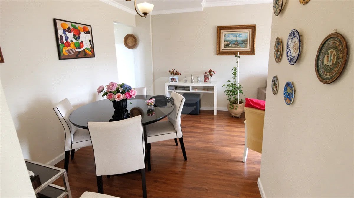 Apartamento à venda com 2 quartos, sendo 1 suíte,  em Chácara Inglesa, São Paulo, SP