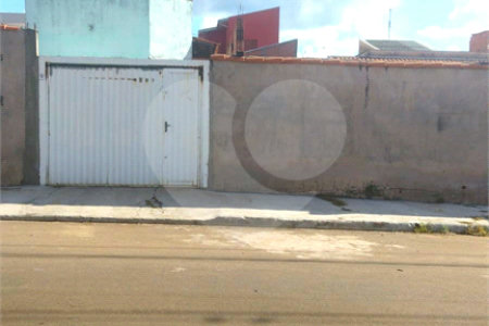 Casa no Jardim Embaré 2 dormitórios 250m@ de terreno