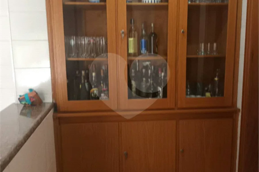 SOBRADO AMPLO COM 4 DORMITORIOS VISÃO PARA SERRA