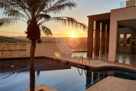 CASA A VENDA NO URBANOVA, CONDOMINIO JAGUARY, 4 DORMITORIOS, 4 SUITES, 5 VAGAS, PISCINA, SJC