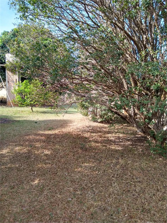 Chácara em água vermelha, localizada em ponto comercial.