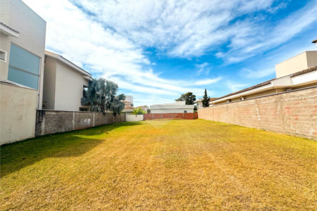 Terreno com 494m2 á venda, no condomínio Damha II, em São Carlos.