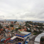 COBERTURA COM PISCINA E CHURRASQUEIRA NA CASA VERDE.