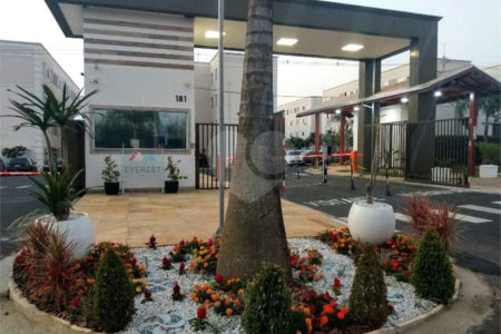Apartamento 2 dormitórios Condomínio Monte Everest São Carlos - SP