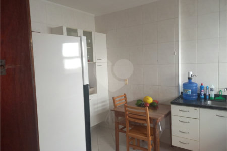 Casa à venda com 4 quartos, sendo 2 suítes,  em Villaggio Capríccio, Louveira, SP