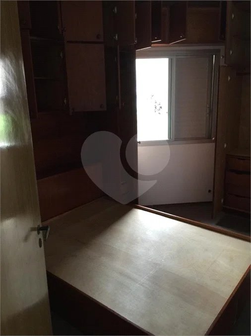 Apartamento com 68m², 2 dormitórios, sendo 1 suíte, 1 vaga, à venda na Vila Matilde.